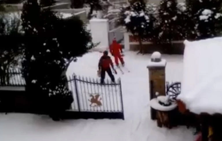 Στην Κοζάνη πήγαν για ψώνια κάνοντας σκι! (βίντεο)